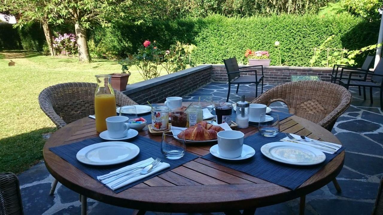 La Belle Monsoise Acomodação com café da manhã Exterior foto